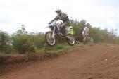 Photo MaitreFou - Auteur : Michael & Priscilla - Mots clés :  moto motocross terre saut vitesse championnat 