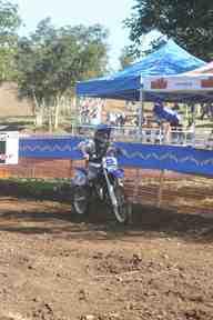 Photo MaitreFou - Auteur : Michael - Mots clés :  moto motocross terre saut championnat terrain pascal dorseuil saint louis caprisonne miss reunion 2008 