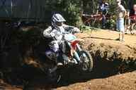 Photo MaitreFou - Auteur : Benjamin - Mots clés :  moto motocross terre saut mini verts championnat terrain petit tampon 