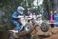 Photo MaitreFou - Auteur : Mathieu - Mots clés :  moto motocross terre saut terrain petit tampon 