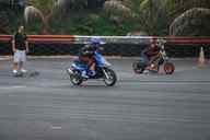 Photo MaitreFou - Auteur : Equipe MaitreFou - Mots cl&eacute;s : moto run libre pousse performances circuit felix guichard