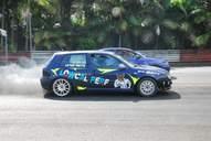 Photo MaitreFou - Auteur : Benjamin - Mots cl&eacute;s :  auto cfg circuit run tc pneu burn and drag pousse 