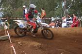 Photo MaitreFou - Auteur : Michael - Mots clés :  moto motocross terre saut championnat petit endurance tampon 