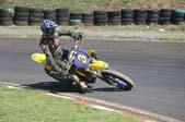 Photo MaitreFou - Auteur : Michael - Mots clés :  moto supermotard terre asphalte piste jamaique saut championnat saint denis 3 