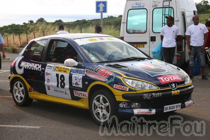 Photo MaitreFou - Auteur : MaitreFou - Mots clés :  auto rallye voiture saint paul championnat 