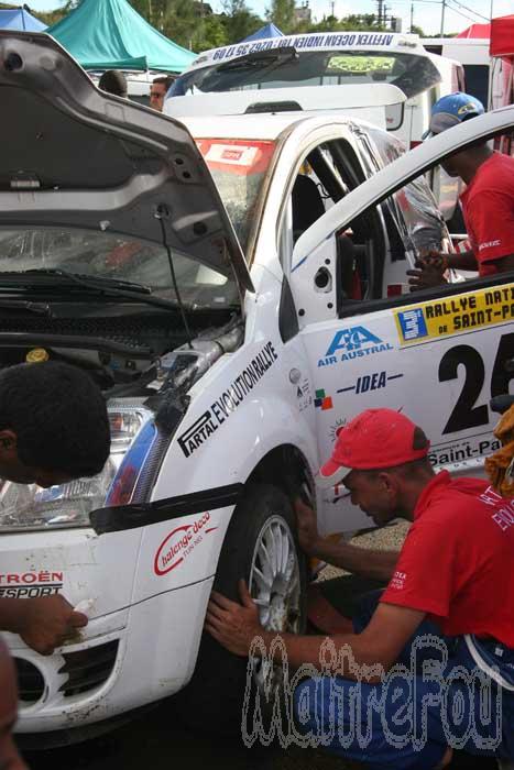 Photo MaitreFou - Auteur : MaitreFou - Mots clés :  auto rallye voiture saint paul championnat 