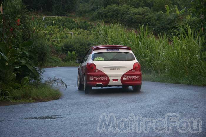 Photo MaitreFou - Auteur : MaitreFou - Mots clés :  auto rallye voiture saint paul championnat 