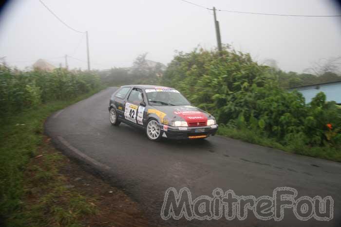 Photo MaitreFou - Auteur : MaitreFou - Mots clés :  auto rallye voiture saint paul championnat 