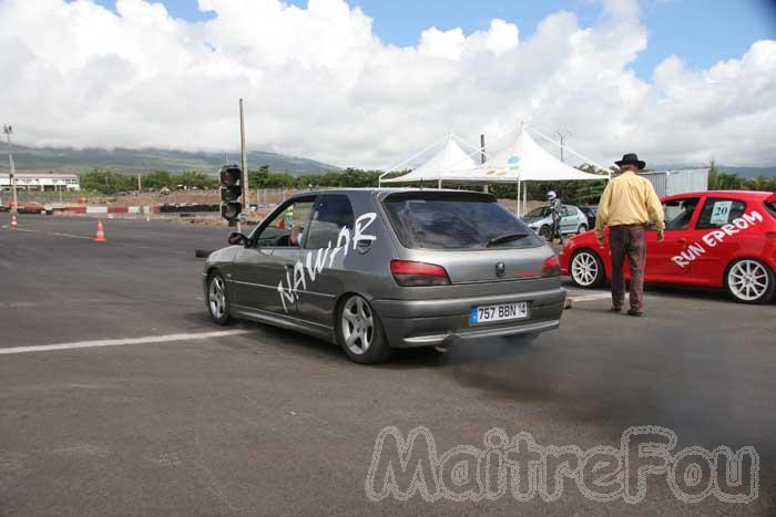 Photo MaitreFou - Auteur : MaitreFou & Michael H. - Mots clés :  auto moto run pousse performances dragster chronos 