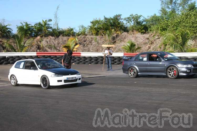 Photo MaitreFou - Auteur : MaitreFou & Michael - Mots clés :  auto moto run pousse performances dragster chronos 