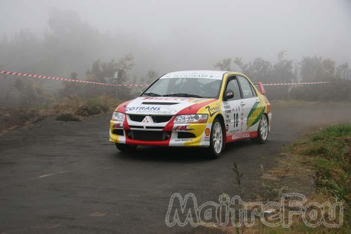 Photo MaitreFou - Auteur : Benjamin & Michael - Mots clés :  auto rallye tampon 1000 km 37eme 