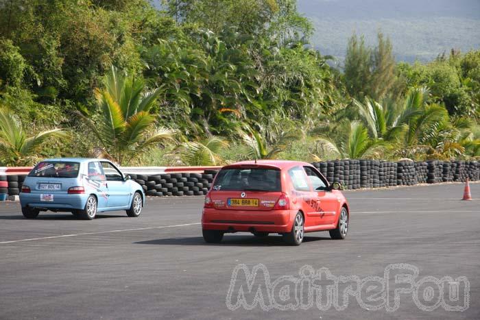 Photo MaitreFou - Auteur : Michael - Mots clés :  auto run pousse performances chronos hks felix guichard dragster run974 205 gti 