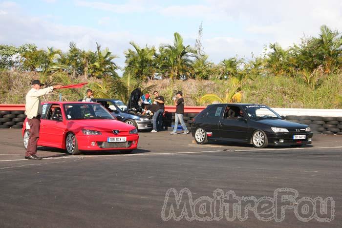 Photo MaitreFou - Auteur : Michael - Mots clés :  auto run pousse performances chronos hks felix guichard dragster run974 205 gti 