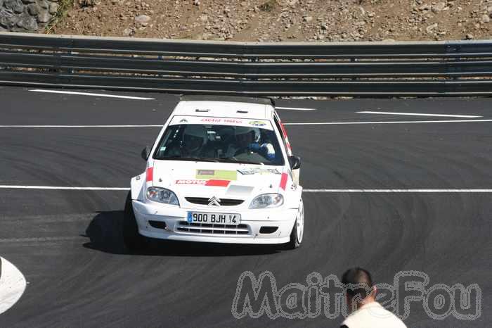 Photo MaitreFou - Auteur : Michael, Benjamin et Murielle - Mots clés :  auto rallye circuit felix guichard piste virage freinage tour 