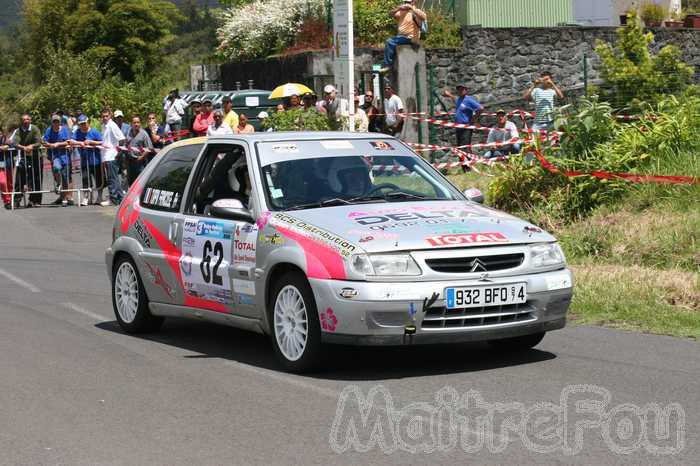 Photo MaitreFou - Auteur : Benjamin - Mots clés :  auto rallye plaine des palmistes courbes vitesse freinage epingle 