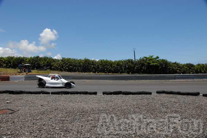 Photo MaitreFou - Auteur : Océanne - Mots clés :  auto moto run pousse performances felix guichard dragster soleil 