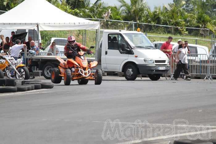 Photo MaitreFou - Auteur : Yann, Bertrand, Océanne - Mots clés :  moto run cyclo tmvr cfg circuit pilotage drift bmw yann bapteme decouverte moto 