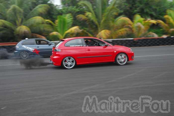 Photo MaitreFou - Auteur : Equipe MaitreFou - Mots cl&eacute;s :  auto run libre pousse performances circuit felix guichard 