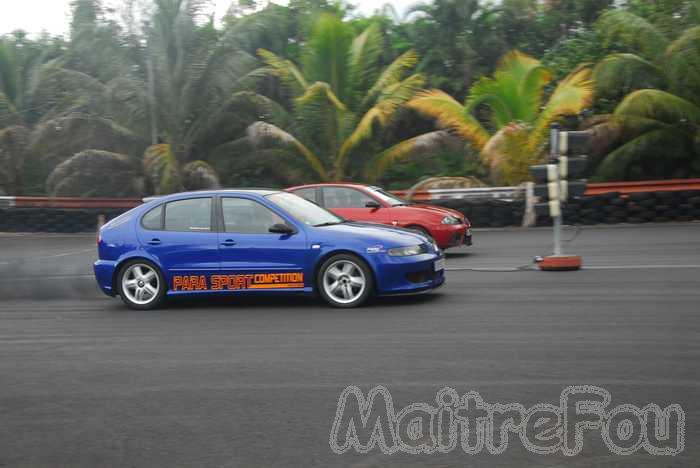 Photo MaitreFou - Auteur : Equipe MaitreFou - Mots cl&eacute;s :  auto run libre pousse performances circuit felix guichard 