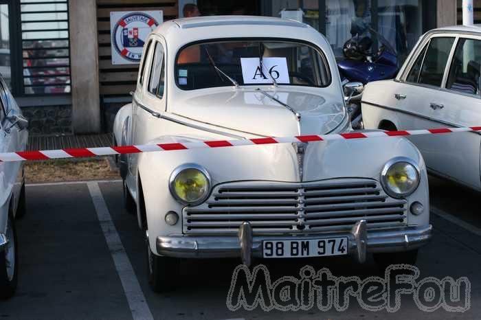 Photo MaitreFou - Auteur : Benjamin - Mots clés :  exposition auto lontan vieilles voitures tuning pousse son deco 