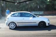 Photo MaitreFou - Auteur : Benjamin - Mots clés :  auto cfg circuit run tc pneu burn and drag pousse 