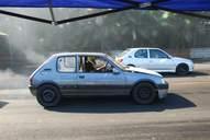 Photo MaitreFou - Auteur : Benjamin - Mots clés :  auto cfg circuit run tc pneu burn and drag pousse 