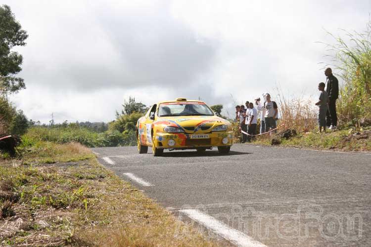 Photo MaitreFou - Auteur : Benjamin & Michael - Mots clés :  auto rallye saint benoit plaine palmistes etape 