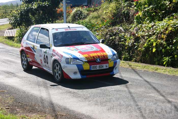 Photo MaitreFou - Auteur : Michael & Benjamin - Mots clés :  auto rallye tampon les canots etang sale etape tour 