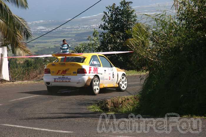 Photo MaitreFou - Auteur : Michael & Benjamin - Mots clés :  auto rallye tampon les canots etang sale etape tour 