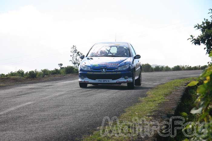 Photo MaitreFou - Auteur : Michael & Benjamin - Mots clés :  auto rallye tampon les canots etang sale etape tour 