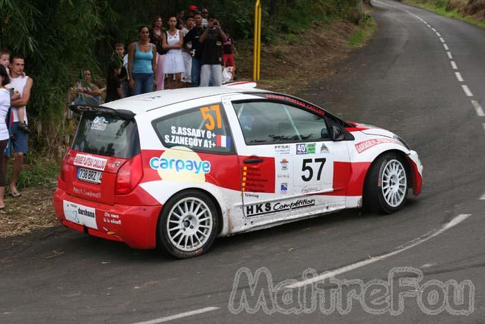 Photo MaitreFou - Auteur : Benjamin - Mots clés :  auto rallye canots virage freinage epingle tour 