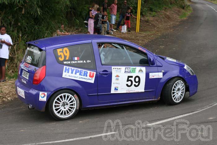 Photo MaitreFou - Auteur : Benjamin - Mots clés :  auto rallye canots virage freinage epingle tour 