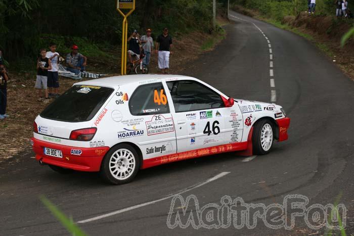 Photo MaitreFou - Auteur : Benjamin - Mots clés :  auto rallye canots virage freinage epingle tour 