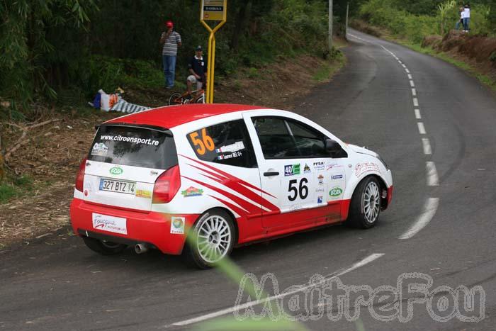 Photo MaitreFou - Auteur : Benjamin - Mots clés :  auto rallye canots virage freinage epingle tour 