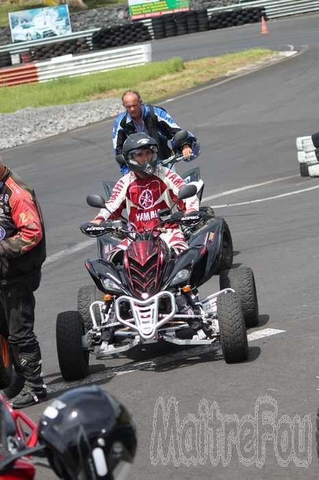 Photo MaitreFou - Auteur : Yann, Bertrand, Océanne - Mots clés :  moto run cyclo tmvr cfg circuit pilotage drift bmw yann bapteme decouverte moto 